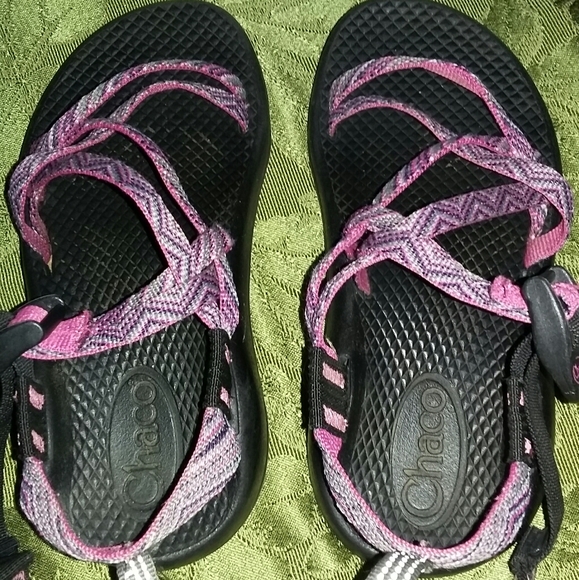 girls chacos